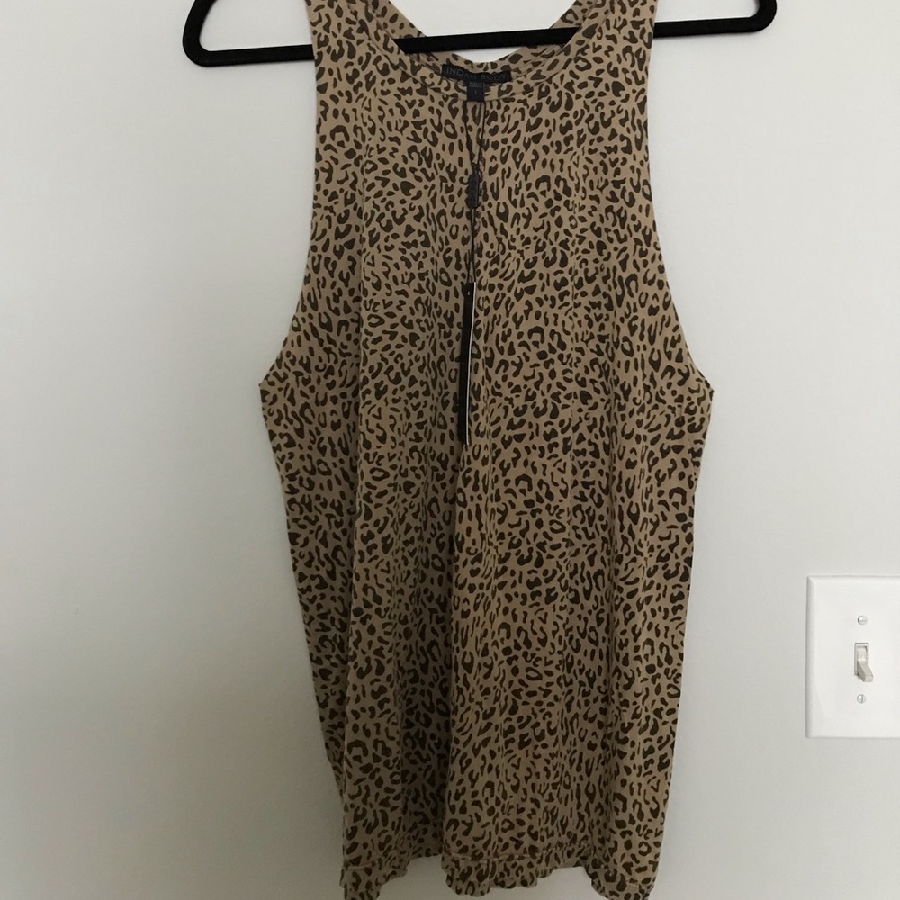 Razor Back Leopard Tank